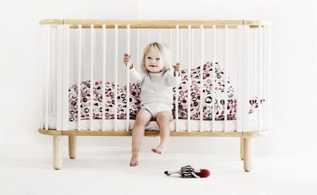 Как приучить ребенка спать самому в своей кроватке, простые советы и видео