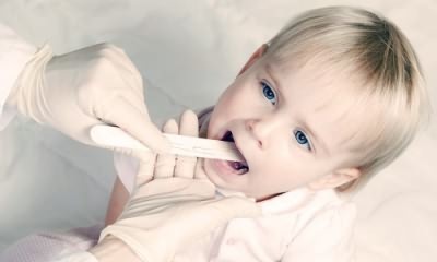 Болит горло у ребенка: чем лечить