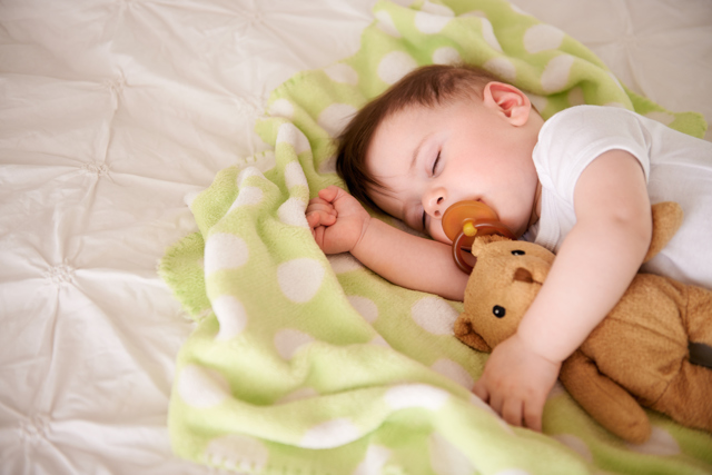 Малыш в 8 месяцев плохо спит ночью - что делать?