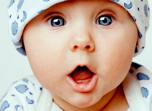 Косят глазки у новорожденного - физиология или болезнь?