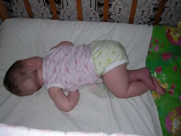 Малыш в 8 месяцев плохо спит ночью - что делать?
