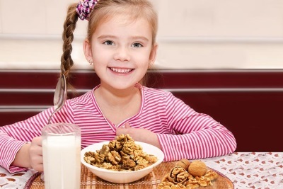 С какого возраста можно давать ребенку орехи
