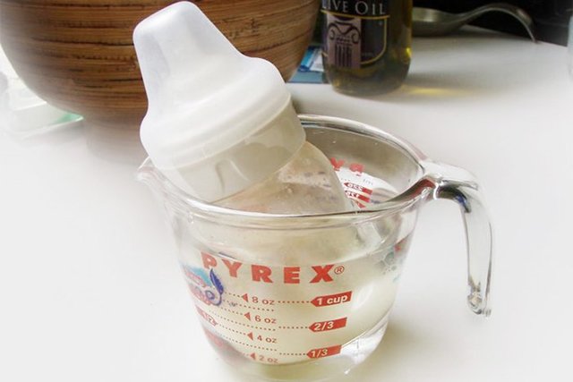 Как подогреть грудное молоко из холодильника