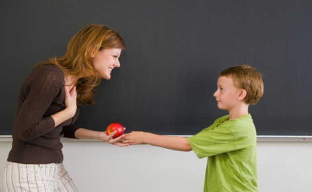 Как научить ребенка азам вежливости?