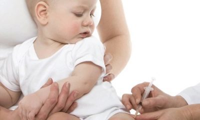 Сколько прививок делают ребенку до года и как это влияет на малыша