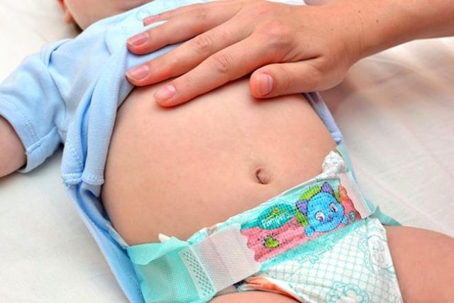 Лечение коликов у новорожденных в домашних условиях: что делать, если у грудничка газики и колики