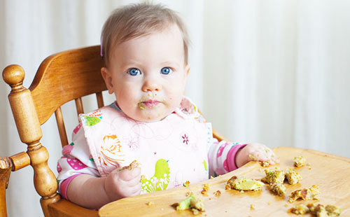 Ребенок не ест прикорм: что делать, когда грудничок отказывается от прикорма