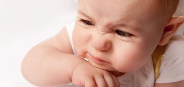 Грудничок плохо ест - почему ребенок отказывается от грудного молока
