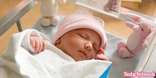 Как ухаживать за младенцем в первые дни жизни