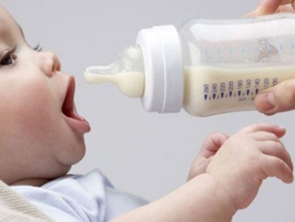 Грудничок плохо ест - почему ребенок отказывается от грудного молока