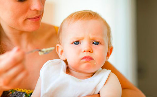 Ребенок не ест прикорм: что делать, когда грудничок отказывается от прикорма