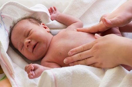 Колики у новорожденного - советы и лечение от доктора комаровского