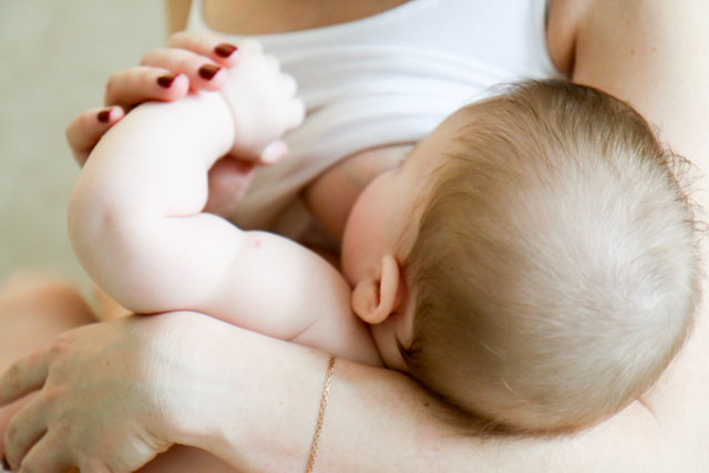 Физиологическая желтуха у новорожденных, виды и причины возникновения