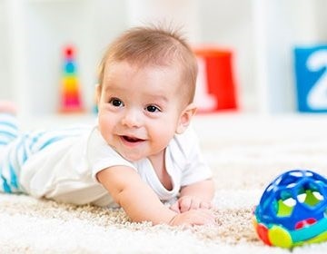 Развитие ребенка в 7 месяцев - умения и способности малыша