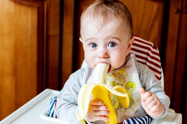 Со скольки месяцев можно давать ребенку банан